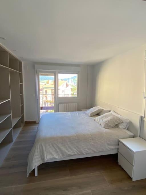 Elkano 1 Apartment