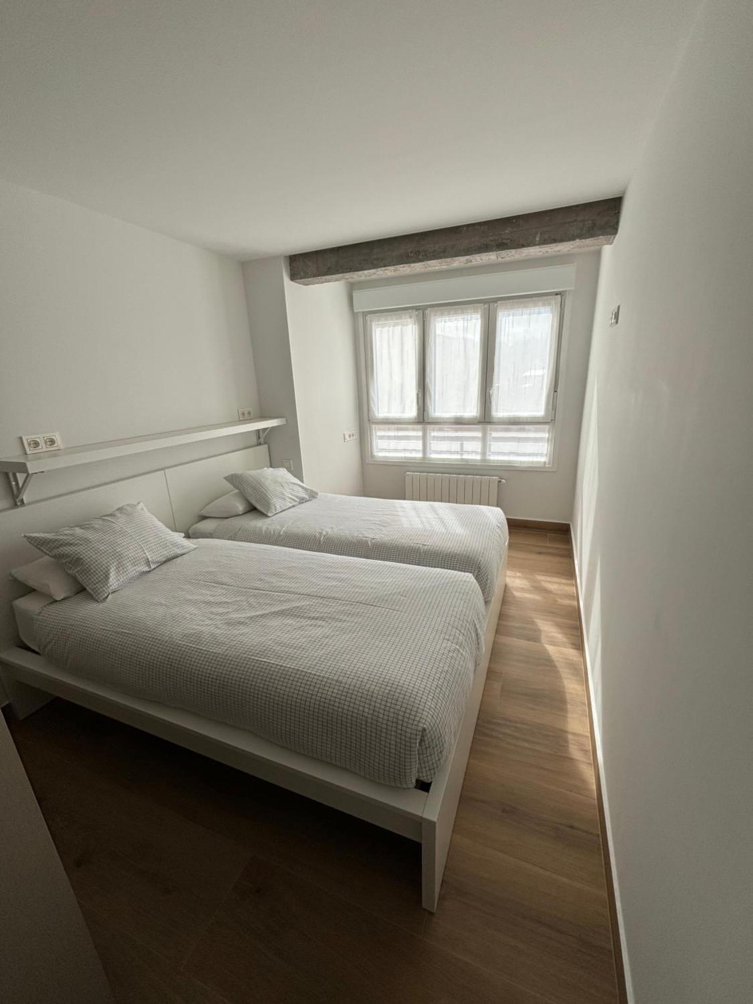 Elkano 1 Apartment